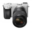 索尼（SONY）ILCE-6300M 微单数码相机套装 E18-135mm F3.5-5.6 OSS镜头（快速对焦 4K录制 A6300）银色 含32G卡 相机包
